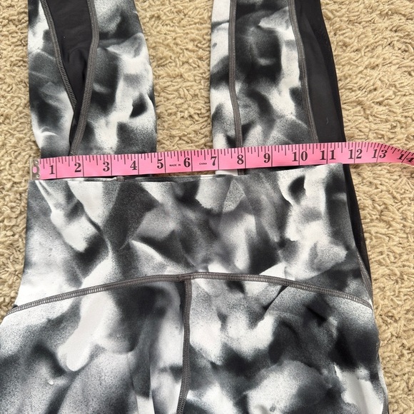 Lululemon Train Times 7/8 Pant 24" - Picture 14 of 15